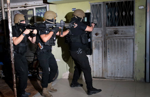 Adana'da ve Siirt'te PKK/KCK operasyonu! 9 kişi gözaltına alındı