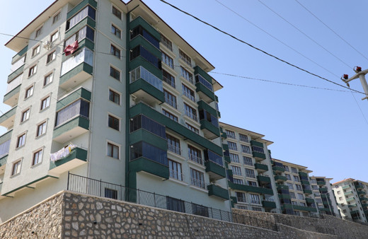 Bursa Gemlik Belediyesi sıfır dairelerini 84 üniversite öğrencisine tahsis etti