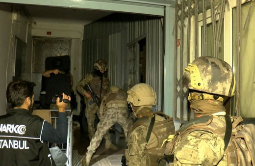 İstanbul polisinden uyuşturucu operasyonu çok sayıda gözaltı