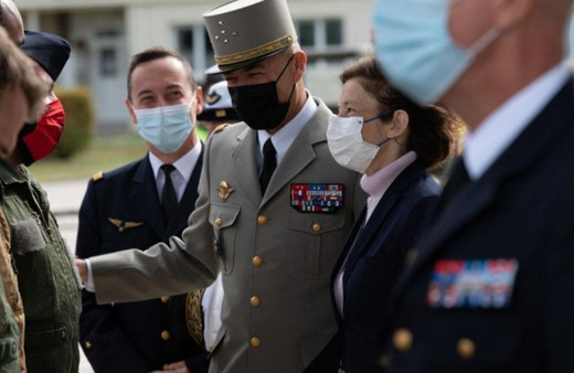 Fransa kararını verdi: Askerlerimizi çekmiyoruz