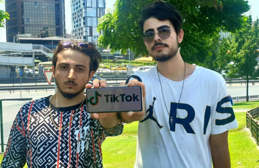 Türk gençler TikTok’un 20 bin dolarlık teklifini reddettiler