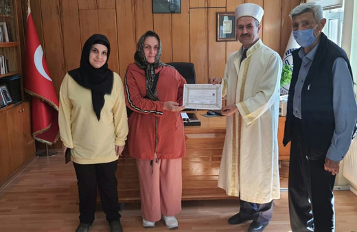 Gürcistanlı Irma Konya'da Müslüman oldu! Yeni ismi bakın ne oldu