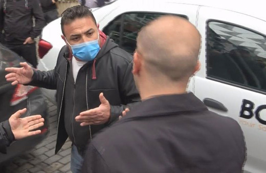 Davutoğlu’nun Sivas ziyaretinde arbede