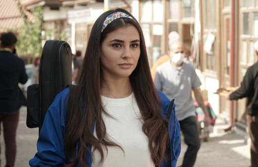 Gönül Dağı Asuman kimdir kaç yaşında oyuncunun gerçek adı ne?