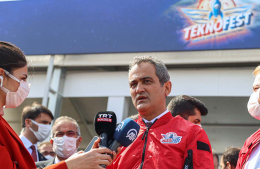 Milli Eğitim Bakanı Mahmut Özer TEKNOFEST'te: Çocuklar için bu atmosfer çok önemli