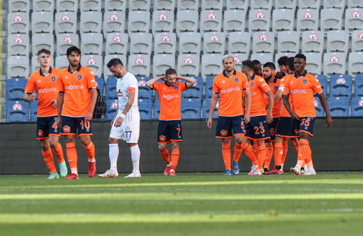 Başakşehir'den Çaykur Rizespor'a farklı tarife