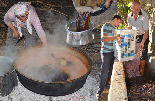 Antalya'da 5 saat kaynatılıp kilosu 50 TL'ye satılıyor! Oldukça zahmetli: Sırrı beyaz...
