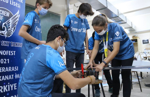 Geçen sene elendikleri TEKNOFEST’te bu yıl şampiyon oldular