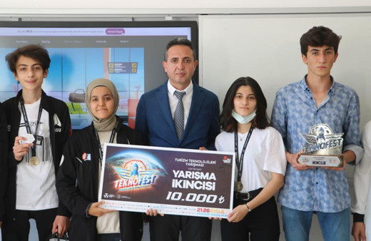 Malatyalı öğrenciler geliştirdi! Projeleri TEKNOFEST’te ikincilik ödülü aldı yolcular sevinecek