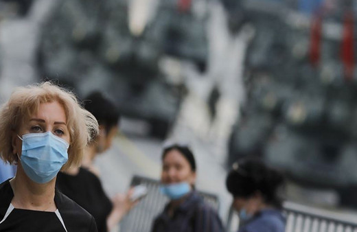 Aile hekimlerinden uyarı: Kapalı alanda maske zorunluluğu yeniden getirilmeli! Bu dalga büyüyecek