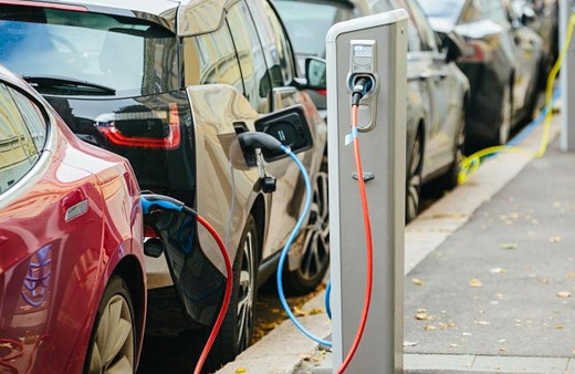 Dünyanın en hızlı elektrikli araç şarj cihazı üretildi bataryalar 15 dakikada dolacak