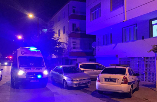 Kayseri'de ekipler haber alınamayan şahsı son anda ipten aldı