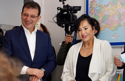 Ekrem İmamoğlu Türkan Şoray bir araya geldi: Bu bana çok fazla, utandım