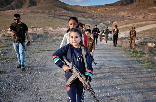 Azerbaycan sınırında Ermeni çocuklara gerilla eğitimi! Eğitimi veren de ABD'li asker