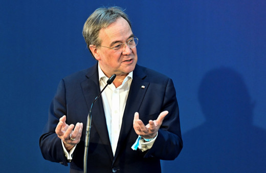 "Türk Armin" lakaplı Armin Laschet, istifasını verdi