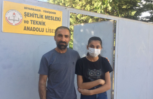 Diyarbakır'da formasızlar dışarı diye kız çocuğunu okula almadılar Milli Eğitim açıklama yaptı