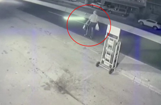 İzmir'de feci kaza! Görme engelli adam metrelerce havaya fırladı