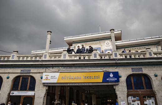 Beş soruda İBB-TÜGVA gerilimi Hilal Kaplan yazdı