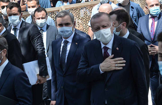 Cumhurbaşkanı Erdoğan cumayı Eyüp Sultan Camisi'nde kıldı