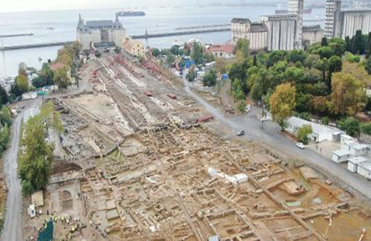 İstanbul tarihi Haydarpaşa garından sığınak, toplu mezarlar, anıt mezar çıktı