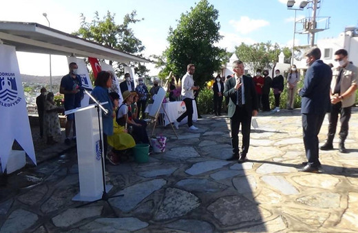 Bodrum'da Cevat Şakir Kabaağaçlı'yı anma töreninde kriz çıktı! Kaymakam alanı terketti