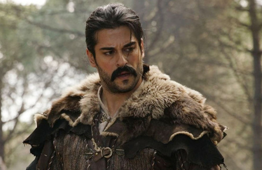 Kuruluş Osman dizisinin set çalışanlarından Burak Özçivit hakkında suç duyurusu