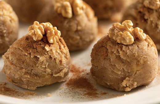 Un helvası tarifi sütlü-sütsüz un helvası yapılışı tarifi