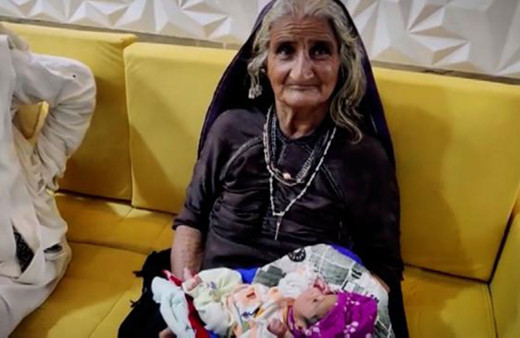 70 yaşındaki kadın tüp bebek yöntemiyle ilk kez anne oldu!