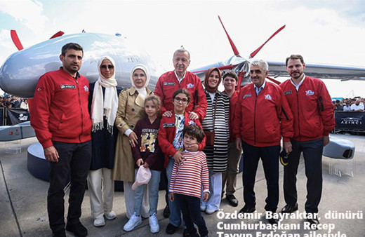 Canan Bayraktar kaç yaşında aslen nereli Özdemir Bayraktar eşi kimdir?