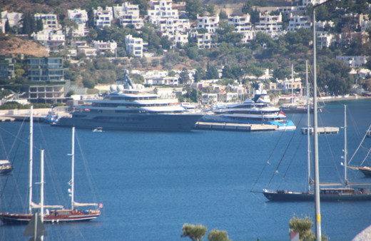 Muğla'da mega lüks yatları görenler dakikalarca baktı! İhtişamıyla büyüledi