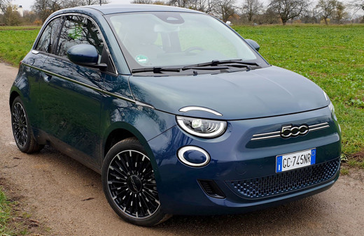 Yeni Fiat 500’e 'Yılın Küçük Otomobili' ödülü verildi