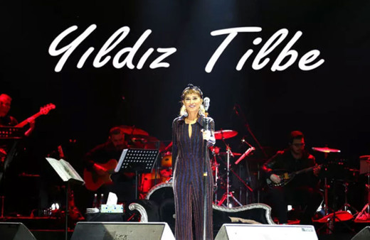 Yıldız Tilbe'den Kuruçeşme konserinde seyirciye: Bizim millet normal değil!