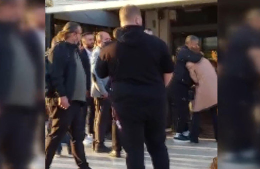 Avcılar'da eşini döven adama meydan dayağı dakikalarca sürdü o anlar kayıttaydı