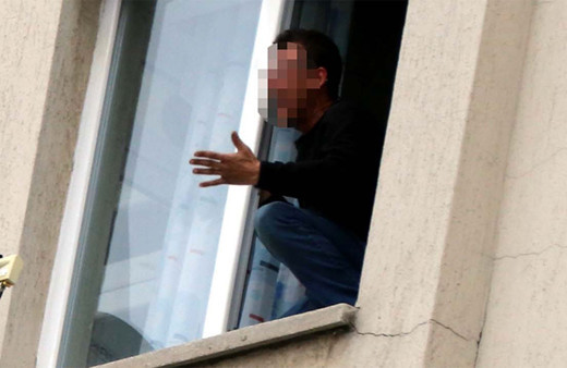 Anne ve babasını rehin aldı! İntihar girişiminde bulundu