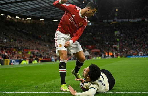 Cristiano Ronaldo hezimeti sindiremedi rakibine tekme salladı