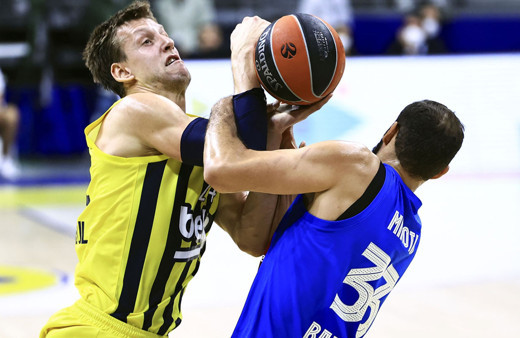 Fenerbahçe Beko son saniyede yıkıldı