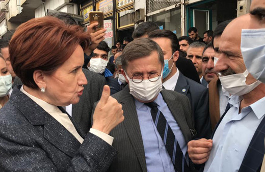Meral Akşener'in Siirt ziyaretinde vatandaşın Kürdistan çıkışı ortamı gerdi partililer tepki gösterdi