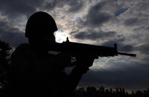 Milli Savunma Bakanlığı: Yunanistan'a geçmeye çalışan 1'i FETÖ üyesi 3 kişi yakalandı