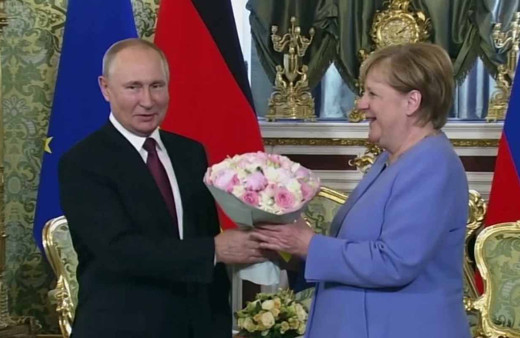 Almanya NATO'dan uzaklaşıp Rusya'ya yaklaşıyor!