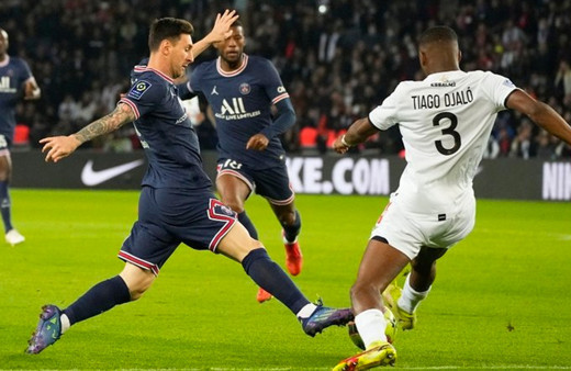 Messi çok kötü oynadı ikinci yarıda oyundan alındı