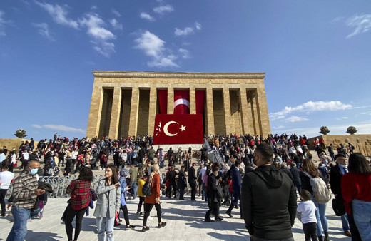 Ahmet Hakan, Anıtkabir'deki uygulamayı 28 Şubat'a benzetti!