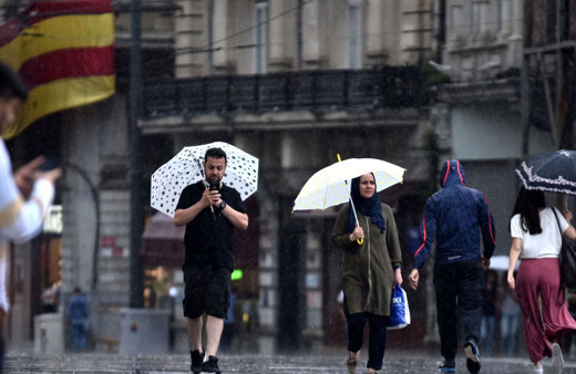 Meteoroloji'den 10 il için kuvvetli yağış uyarısı! Burada yaşayanlar dikkat!