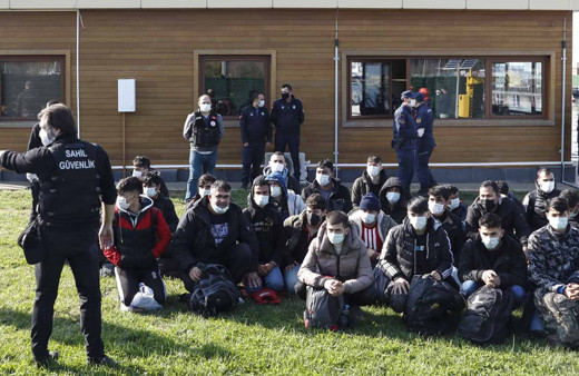 Şile açıklarında insan kaçakçısı 40 mülteciyle yakalandı