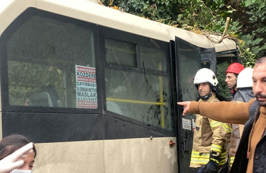 İstanbul'da minibüs kazası! Can pazarı yaşandı: Ölü ve yaralılar var