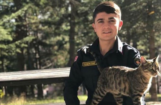 Avcılar'da arka koltukta oturan genç korkunç şekilde can verdi