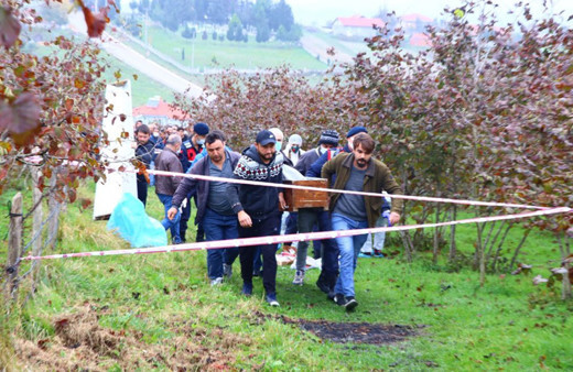 Kocaeli'de bıçakla öldürülen kişinin cesedi fındık tarlasında bulundu