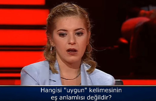 Kim Milyoner Olmak İster'de 200 bin TL'lik soruda acele etti yanlış cevap verdi