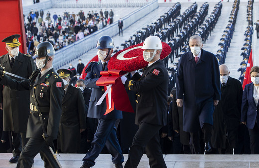 Devlet erkanı Anıtkabir'de! Erdoğan: Milletimizin birliğine kastedilmesine asla izin vermeyeceğiz