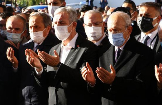 Mansur Yavaş'ın kardeşi Sabri Yavaş son yolculuğuna uğurlandı! Kılıçdaroğlu ve Akşener de törendeydi