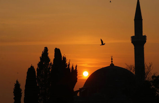 Manisa Müftülüğü'nden flaş karar! Sabah ezanının saati değiştirildi
